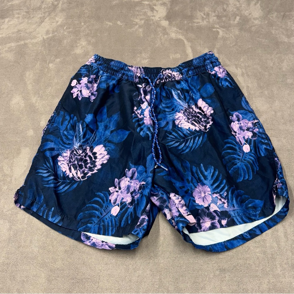 Goodfellow & co navy blue and purple floral swim trunks with a drawstring size M
